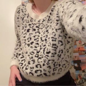 Fluffy cheetah print sweater!! 💌